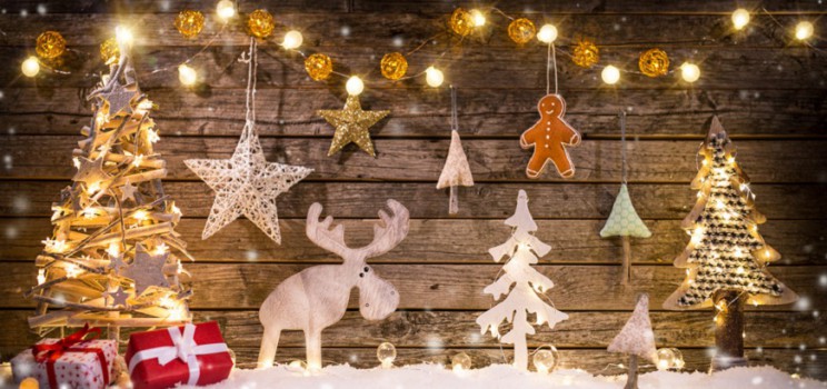 Noël rouge et doré, tradition et raffinement
